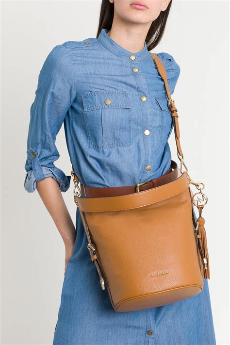 Brooke Medium Pebbled Leather Bucket Bag 